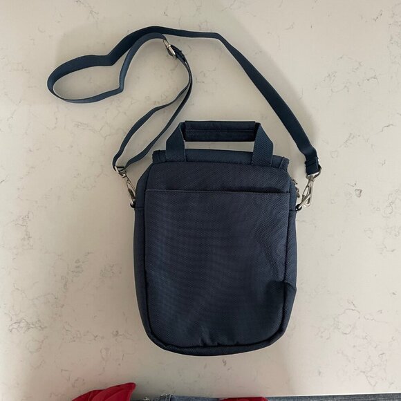 SwissGear Hand Hold & Crossbody Travel Bag Multi Zip Compartments Blue OS NWOT - Picture 2 of 13